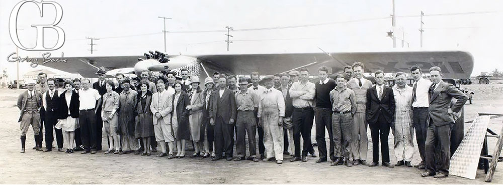 The men and women from San Diego's Ryan Airlines who built the original Spirit of St. Louis and stand with it.